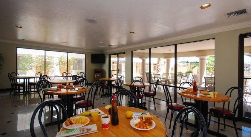 Ramada Tucson East Hotel Exterior photo